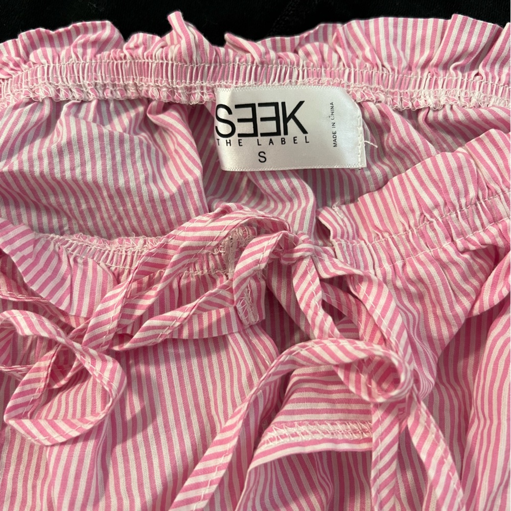 Pink LF tube top with tie detail! Very cute, size small